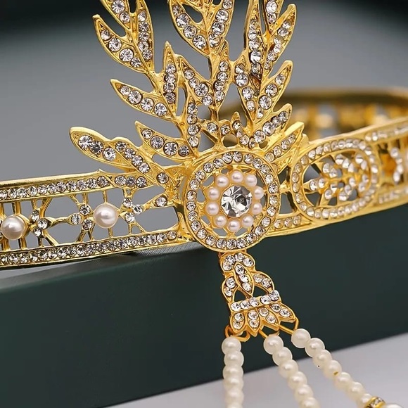 Elegant 1920s Gatsby Inspired Headband - Picture 8 of 8